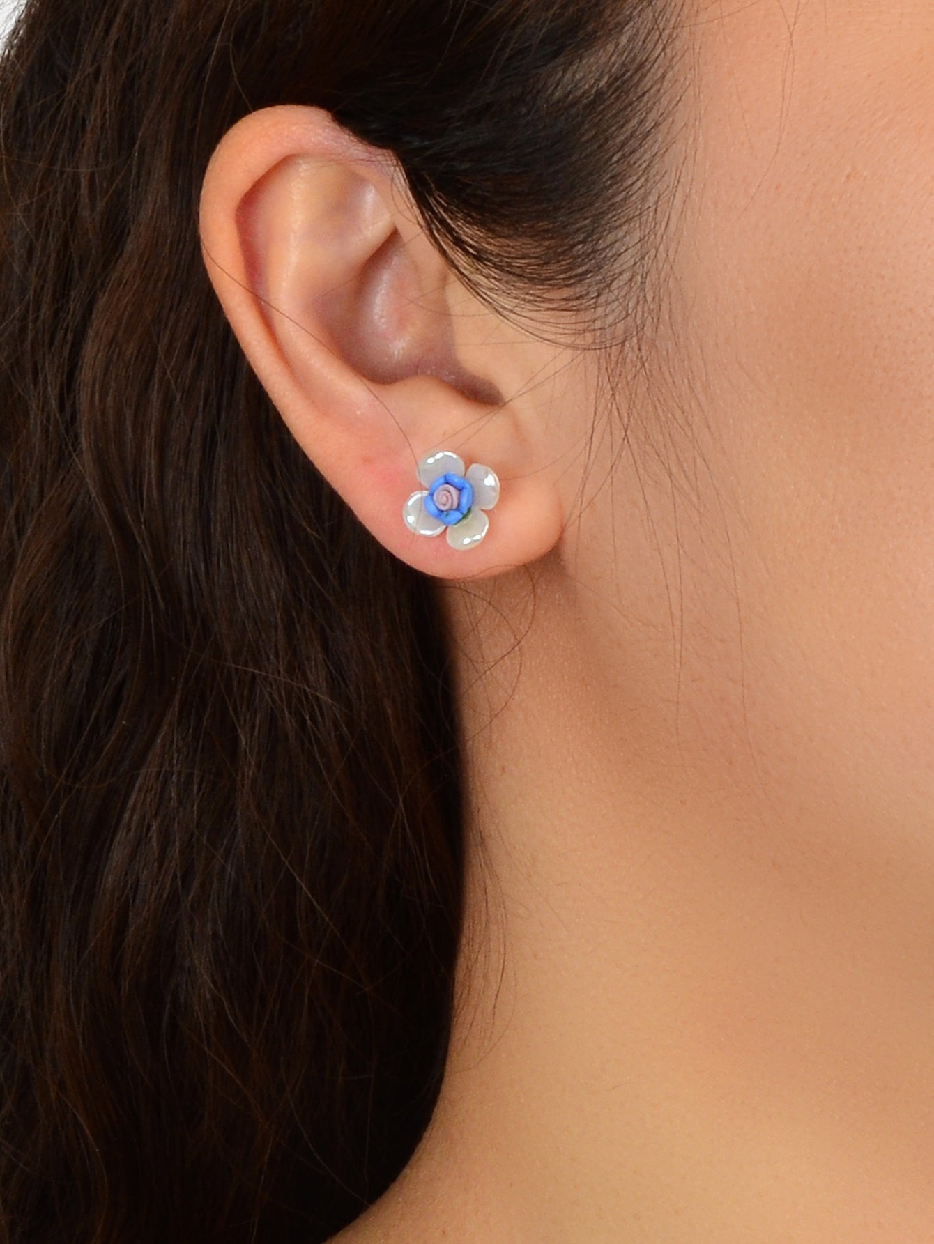 Sweet Elegant White Blue Resin Petal Hypoallergenic Chic Flower Stud Earrings Feelontop Jewellery