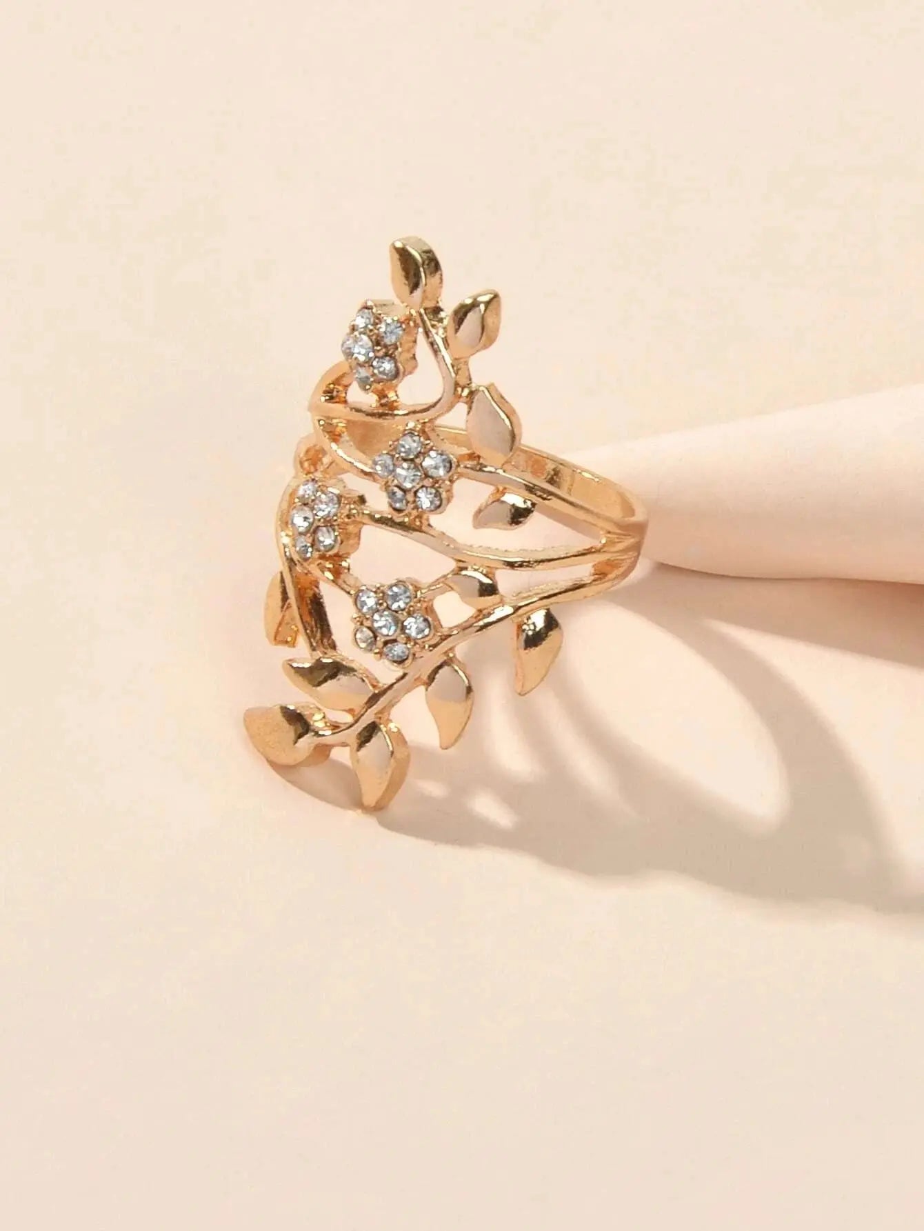 Luxurious Rhinestone Decor Silver Hollow Flower Leaf Finger Engagement Gift Ring Feelontop Jewellery