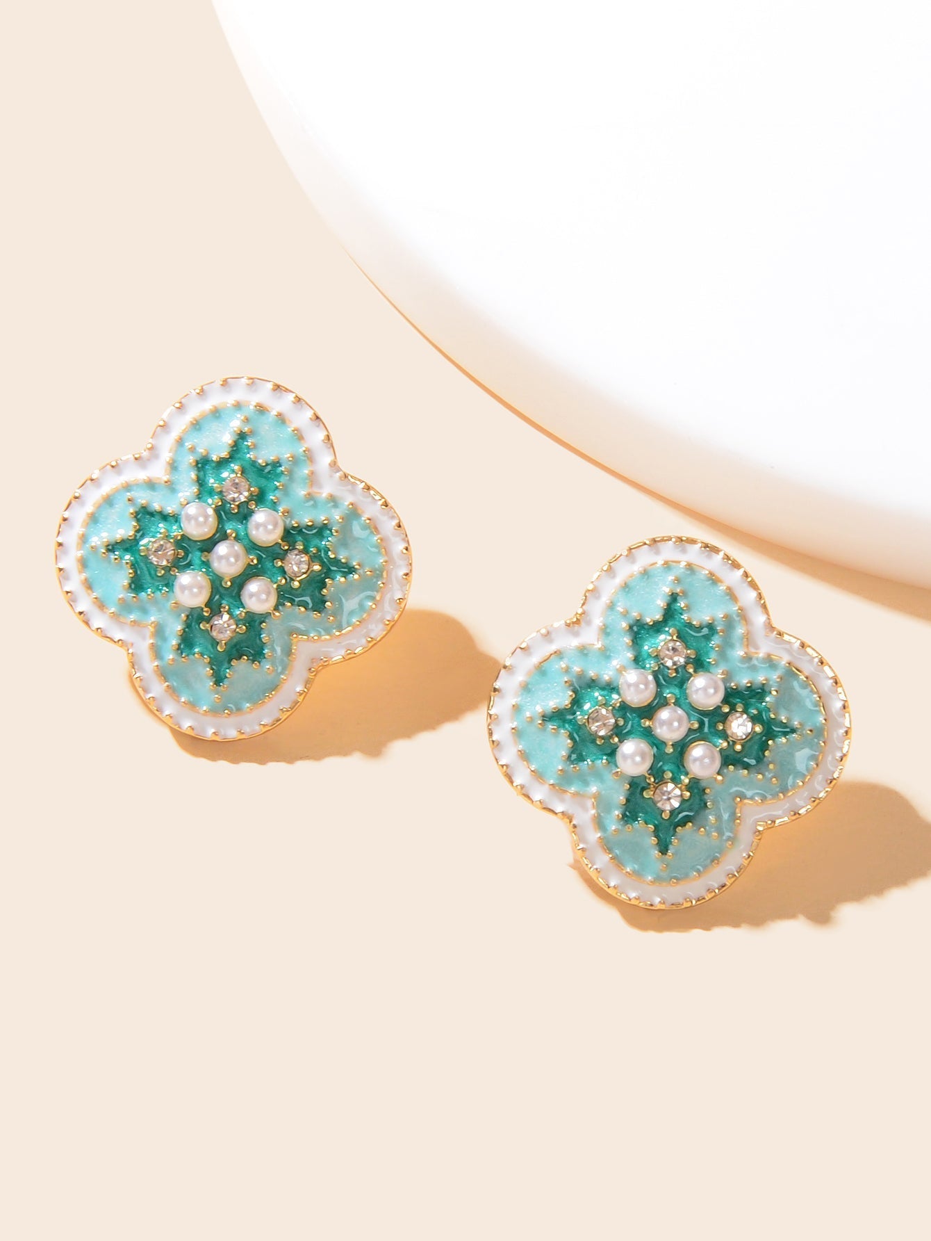 Exquisite Rhinestone and Pearl Decor Green Enamel Flower Stud Earrings for Women Feelontop Jewellery