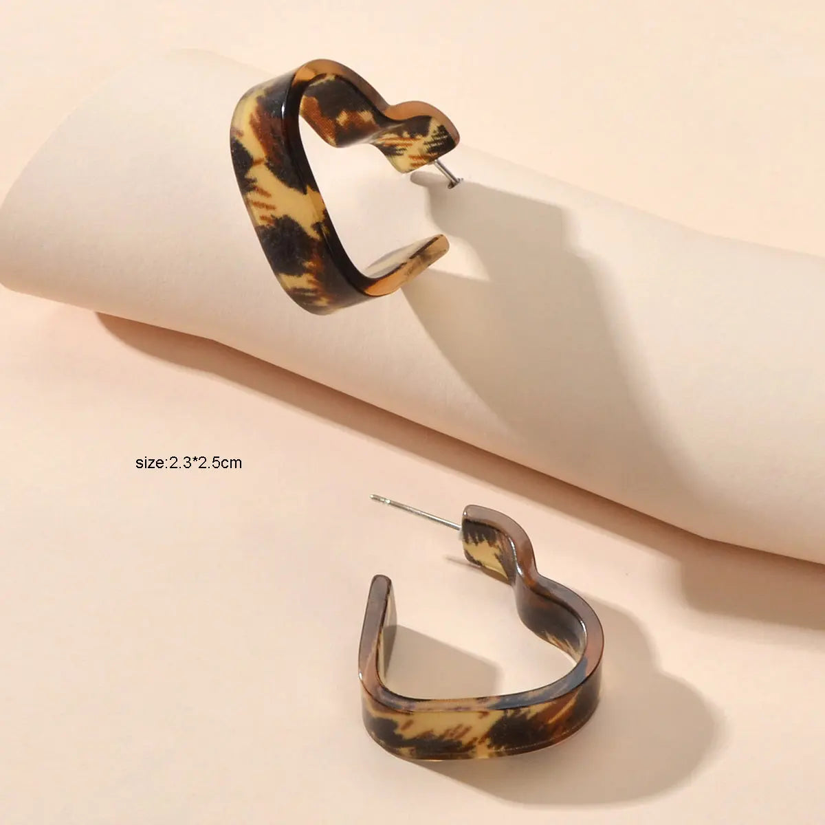 Designer Jewelry Trendy Brown Leopard Resin Acrylic Heart Stud Pierced Earrings Feelontop Jewellery