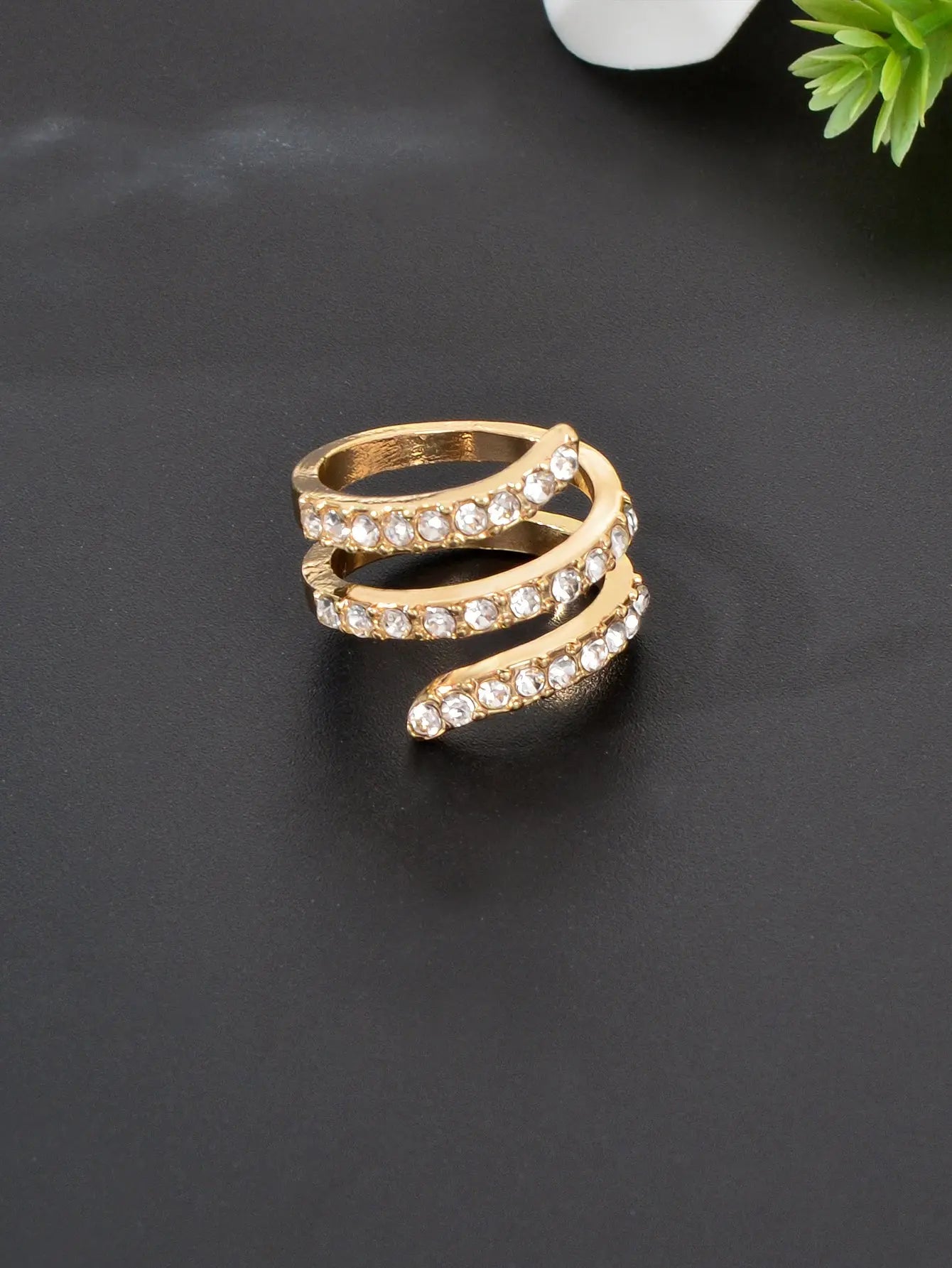 Elegant Stunning Spiral Diamond Ring Timeless Sparkling Finger Jewellery Gift Feelontop Jewellery