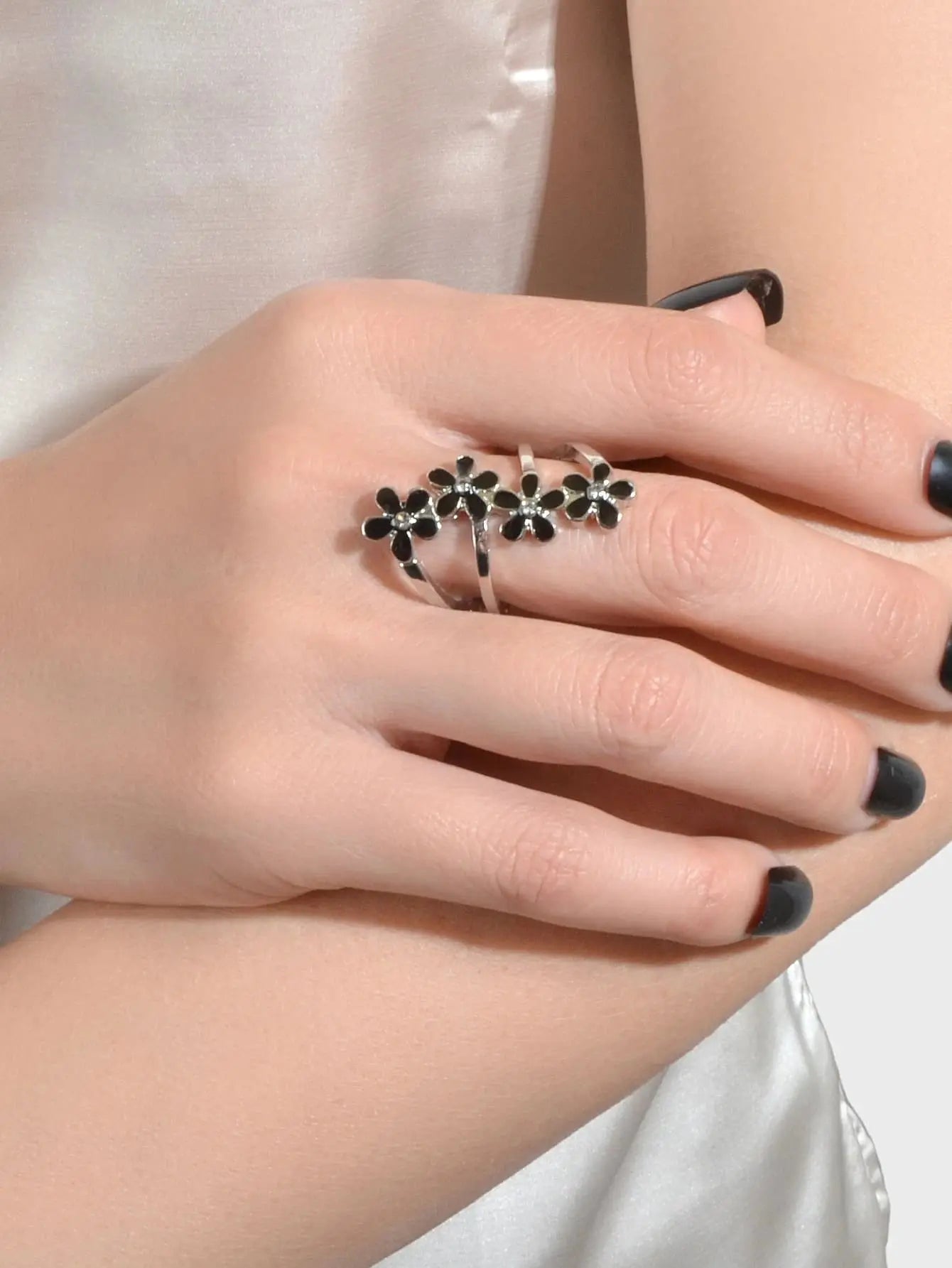 Elegant Jewelry Green Black Enamel Flower Finger Ring Wedding Band Comfort Ring Feelontop Jewellery