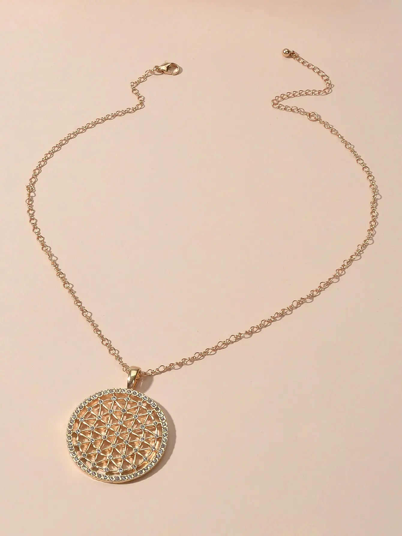 Good Quality Jewellery Gold Chain Rhinestone Decor Hollow Round Pendant Necklace Feelontop Jewellery