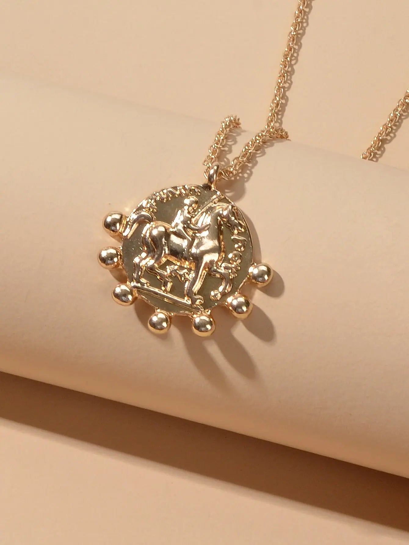 Gold Chain Carved Riding Horse Round Pendant Trendy Necklace Fashion Jewellery Feelontop Jewellery