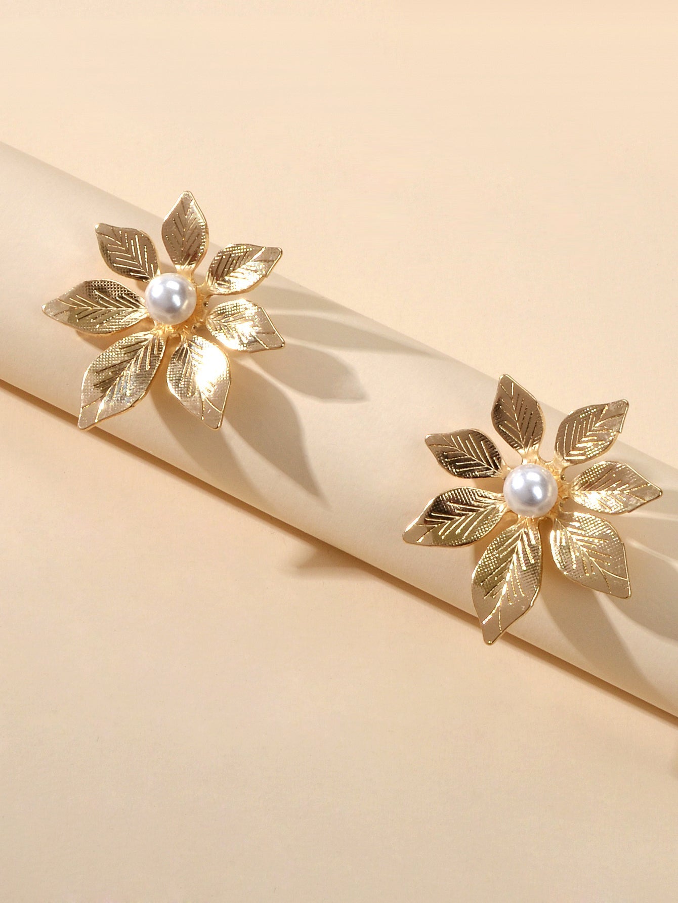 Fashion Pearl Decoration Gold Silver Leaf Hypoallergenic Stud Pierced Earrings Feelontop Jewellery