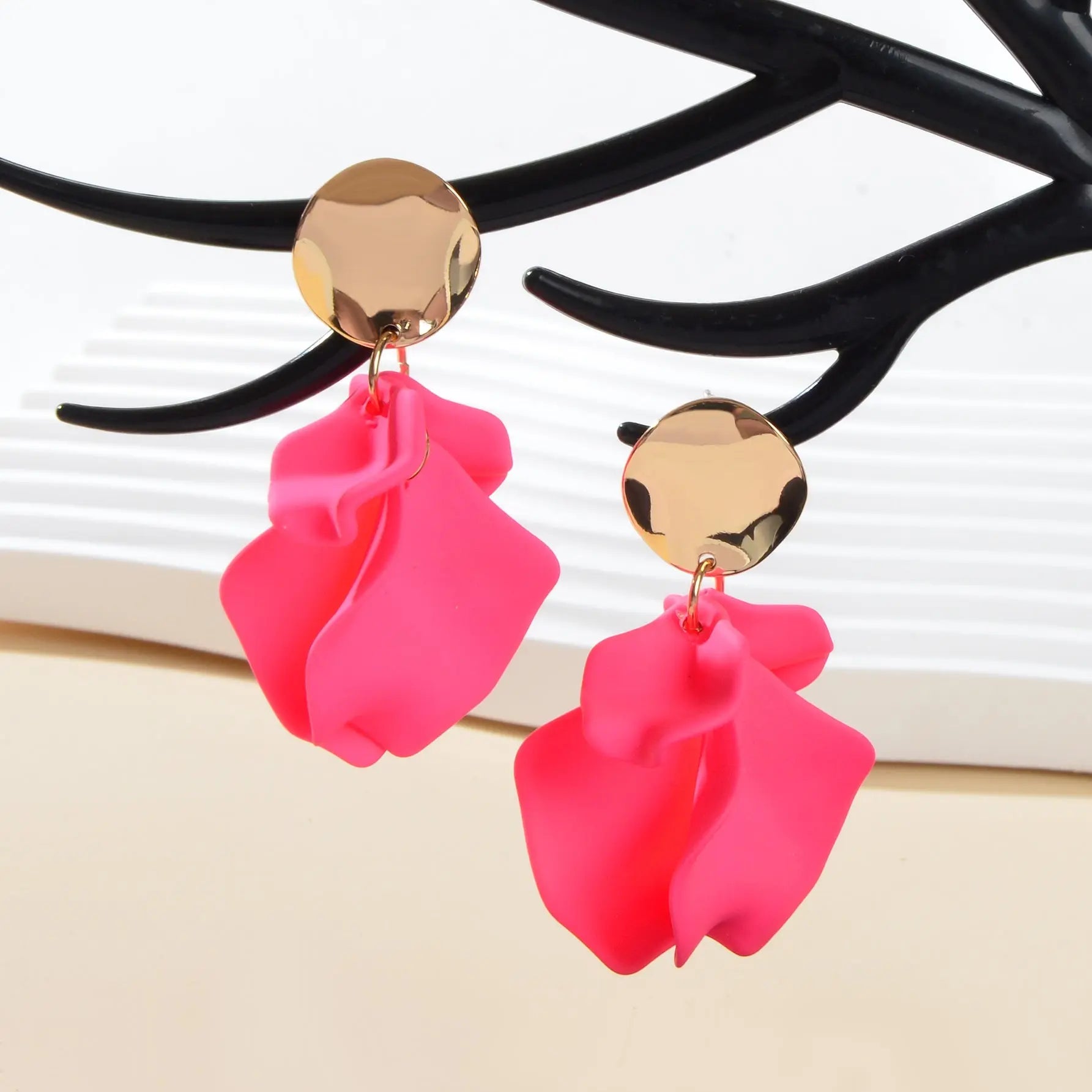 Romantic Gold Disc Decor Hot Pink Flower Petal Stud Earrings Women Jewelry Gift Feelontop Jewellery
